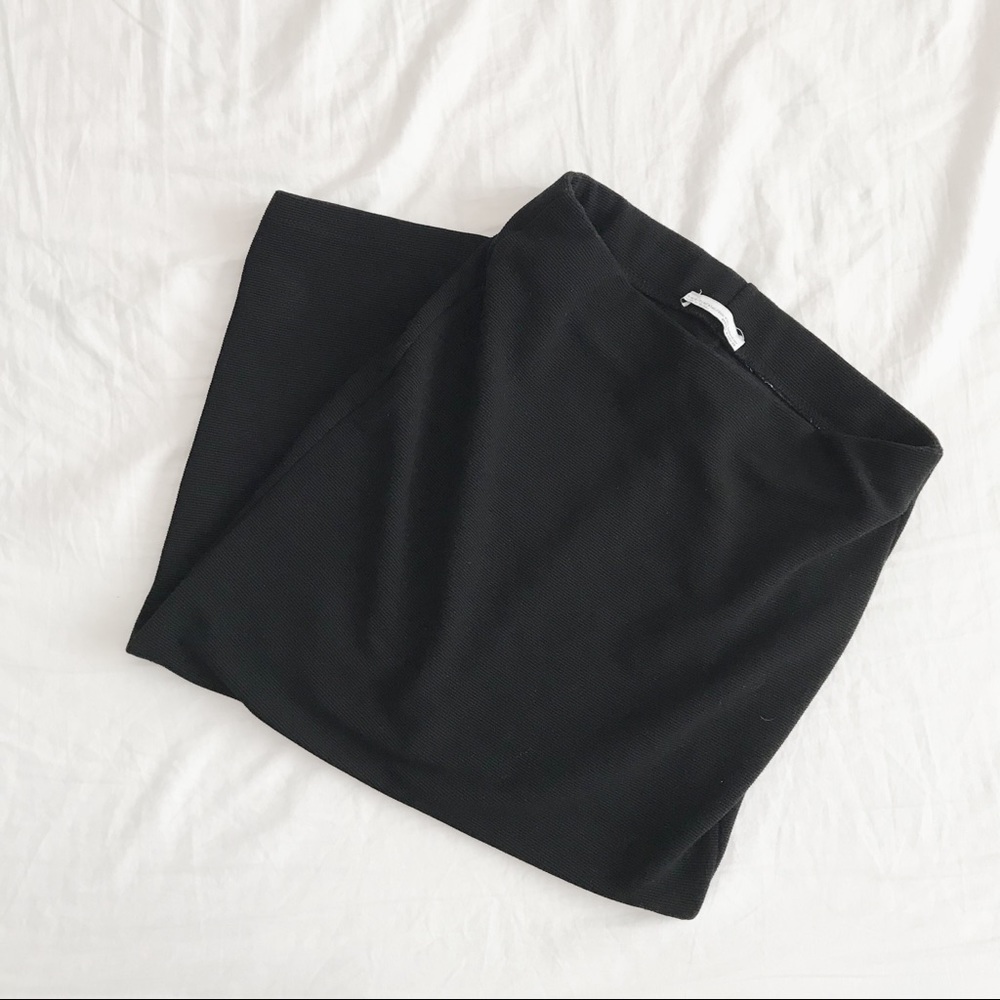 | Zara | Black Elastic Pencil Skirt | Size S |